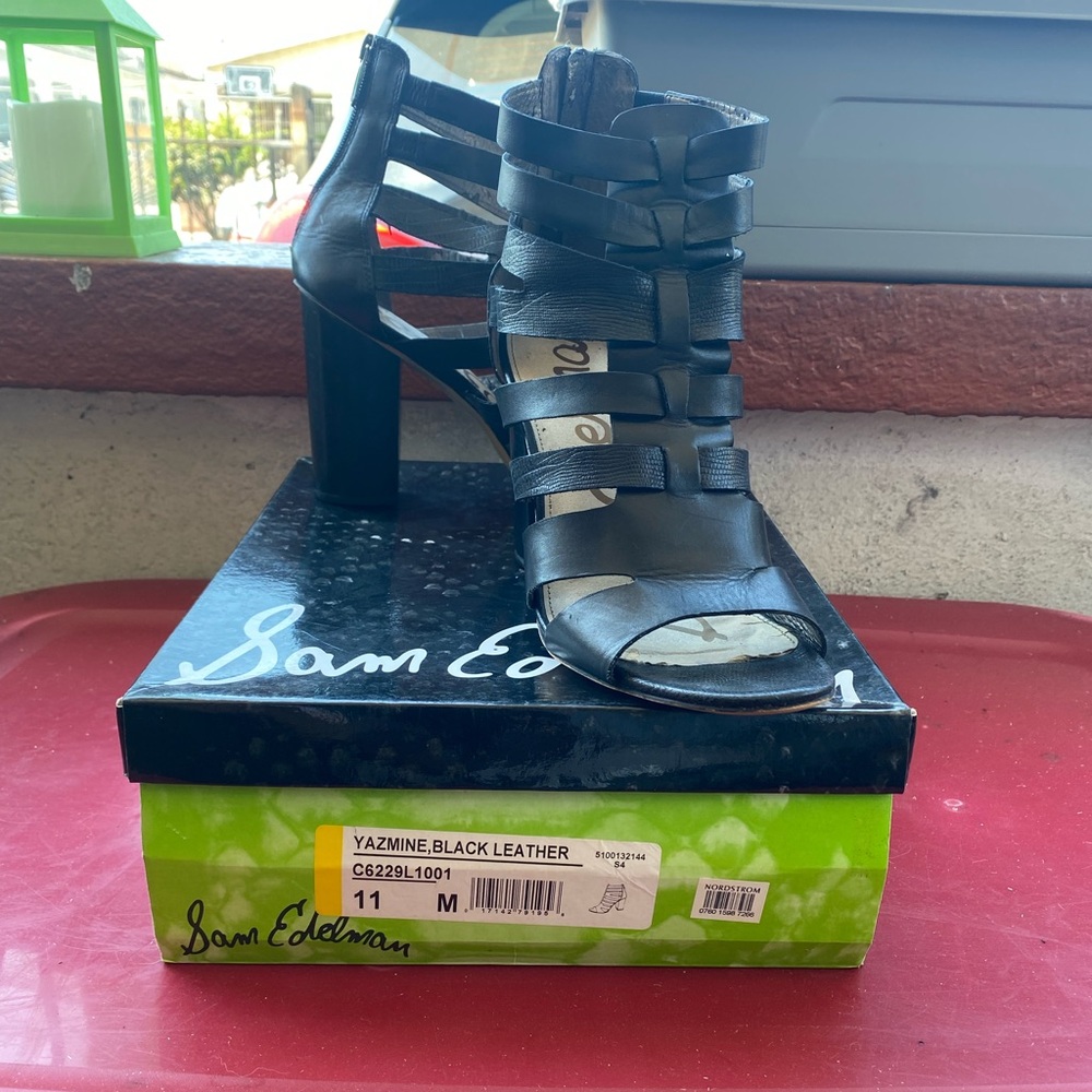 Black Leather, Block Heel, Zip Back Size:11 By: Sam Edelman